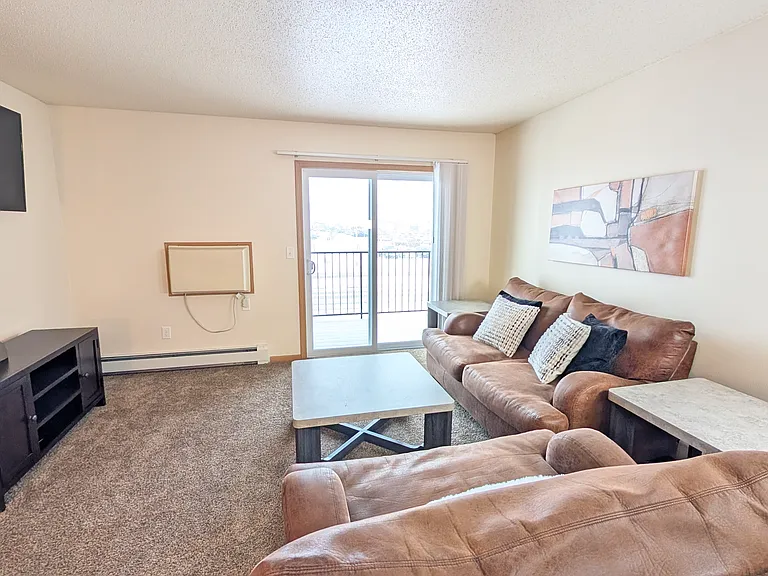 Amber Ridge Apartments — Photo 11
