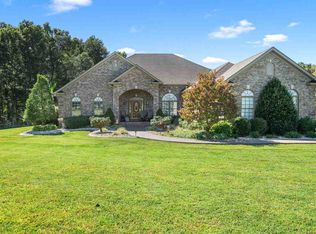 225 Frost Ln, Scottsville, KY 42164
