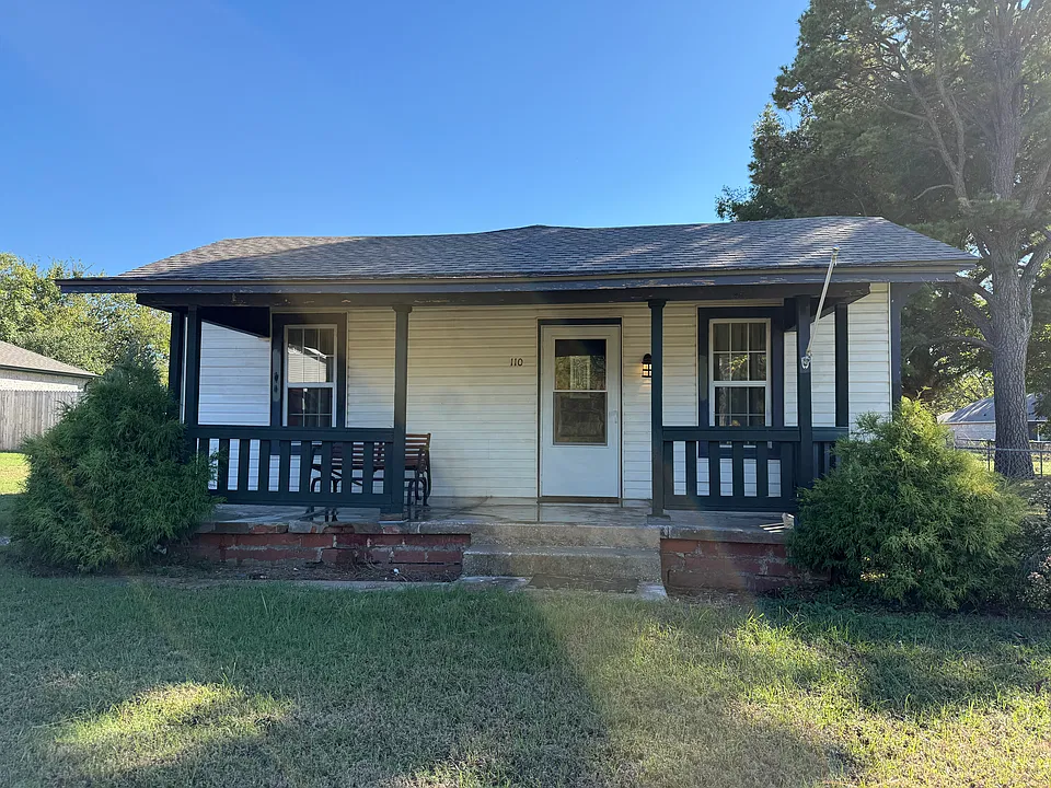 110 E Mill Ave