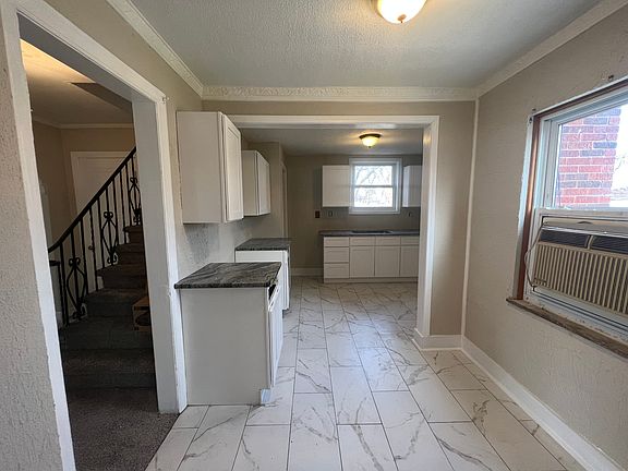 5th image of 13960 Montrose St