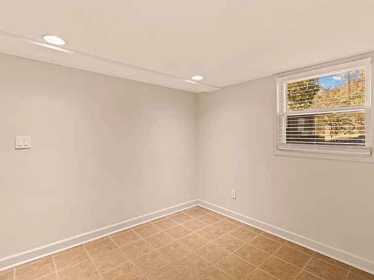 118 Revere Dr — Photo 18
