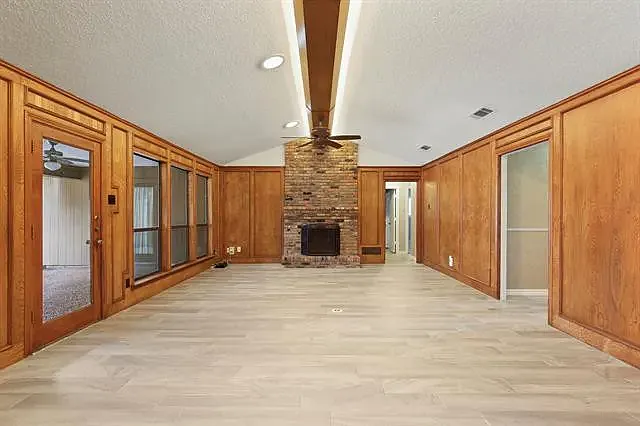 2403 Blue Cypress Dr — Photo 3