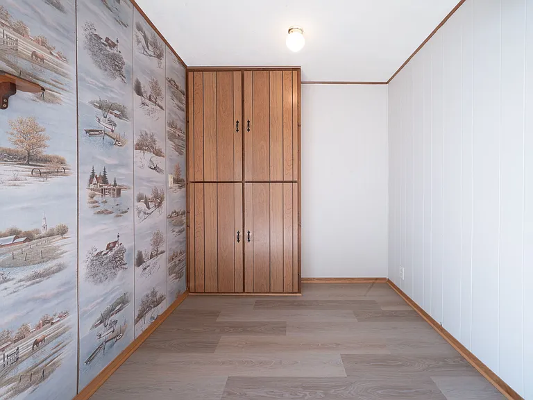 3118 S McLean Blvd — Photo 10