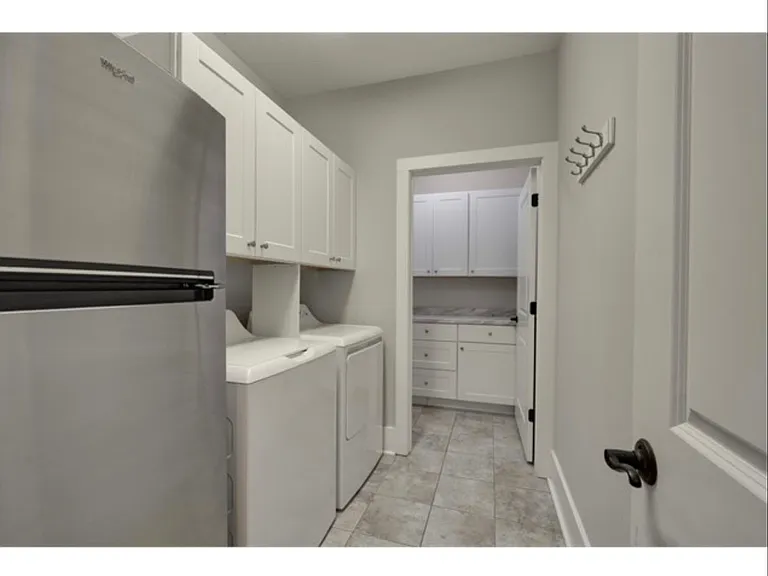 109 Edgewood Ct — Photo 9