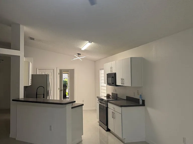 304 Dahoon Holly Dr — Photo 9