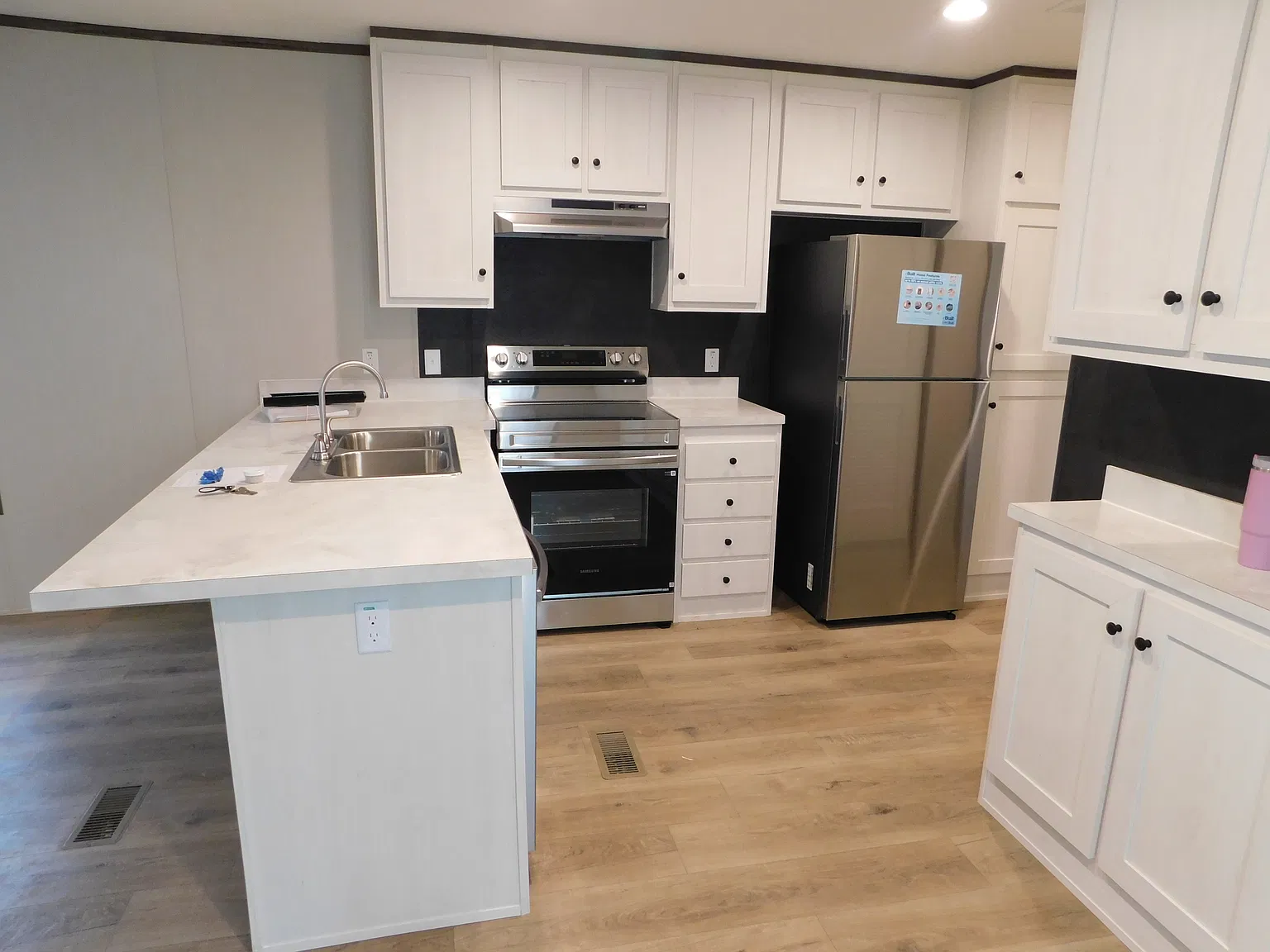 2 bed, 900 sqft, $1,275 — Photo 4
