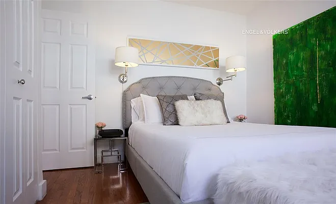 Sold by Engel & Völkers New York City | media 13