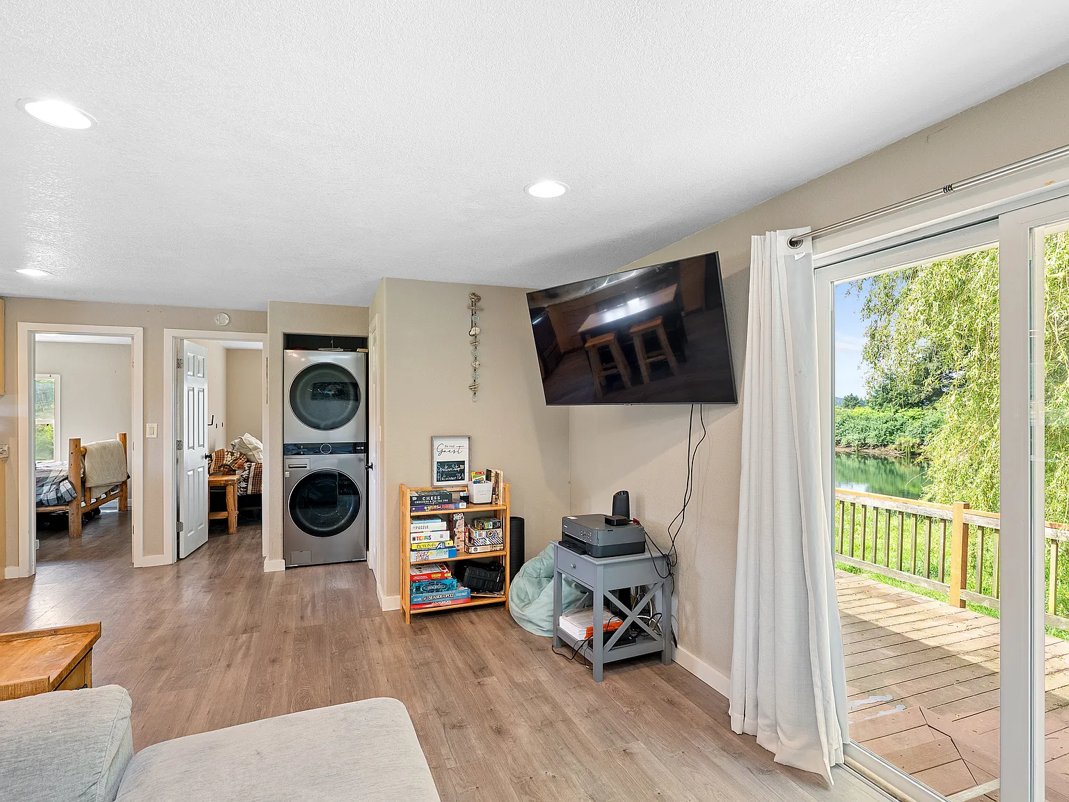 2 bed, 792 sqft, $3,000 — Photo 2