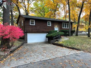 727 S Shore Dr, Portage, MI 49002