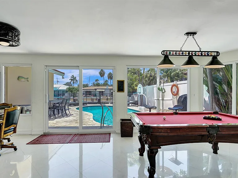 2051 Coral Reef Dr — Photo 25