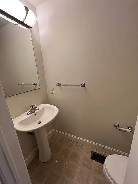 2 bed, 2.0 bath, $4,095 — Photo 4