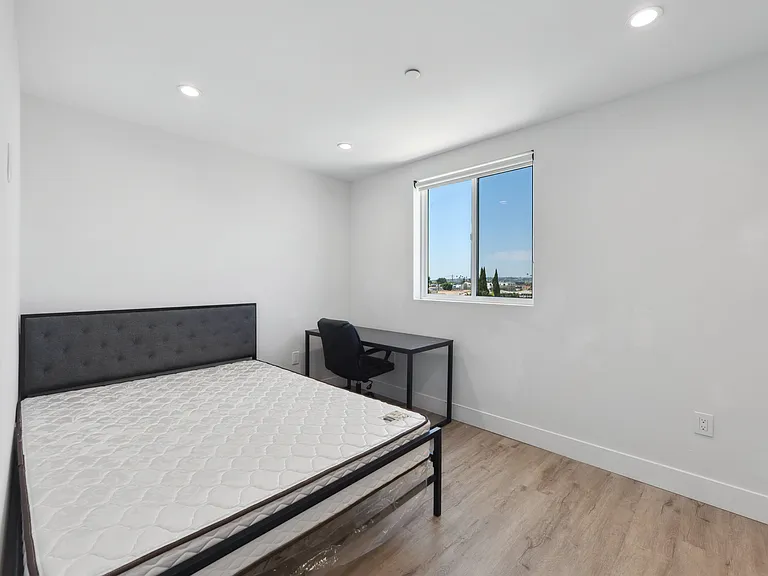 1299 W 36th St - USC DPS — Photo 9