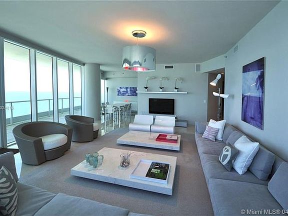 3rd image of 100 S Pointe Dr APT 3606