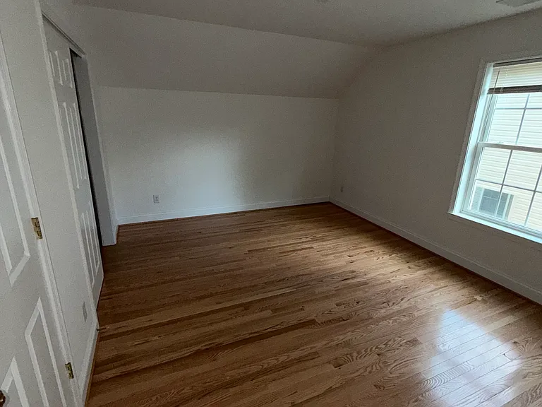 220 Gross Ave — Photo 30
