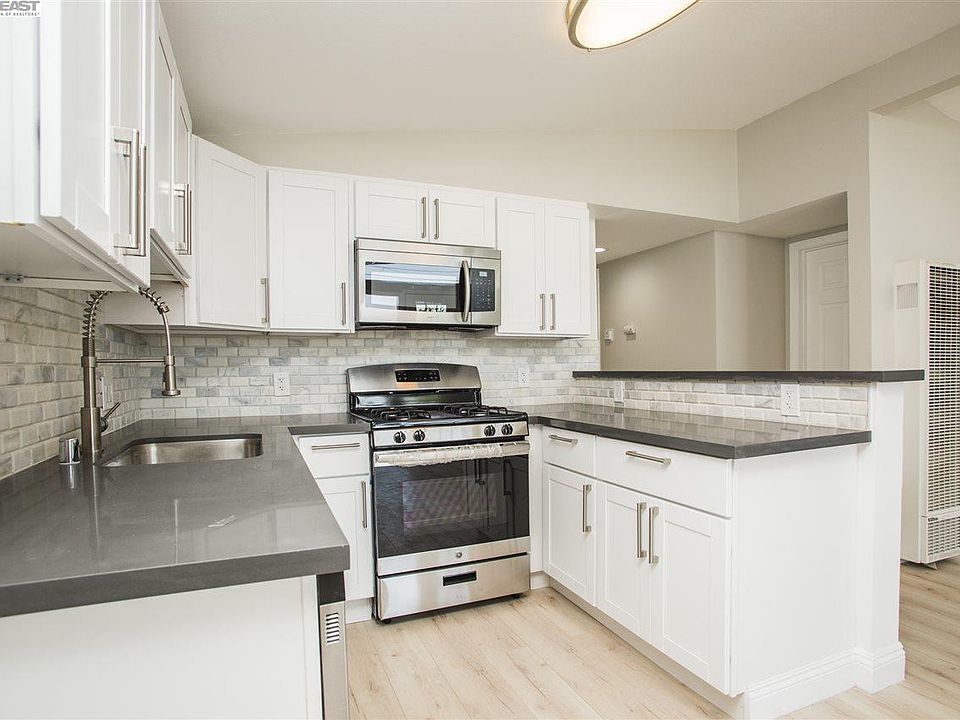 1st image of 27914 Ormond Ave