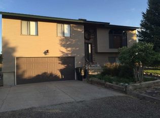 368 Baytree Dr, Spring Creek, NV 89815