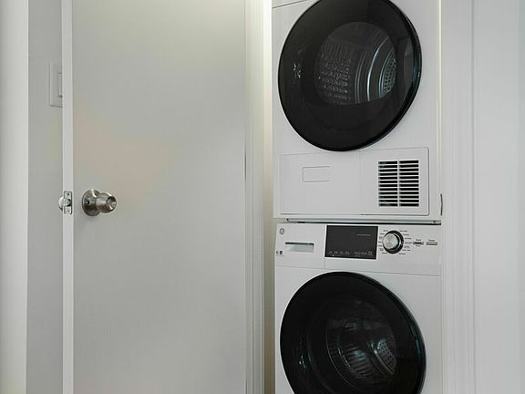 5th image of 55 W 92nd St APT 6B