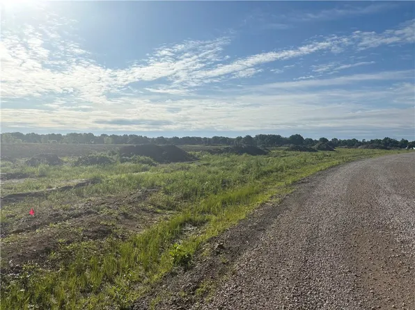 846 Nips Curv, Pittsburg, KS 66762