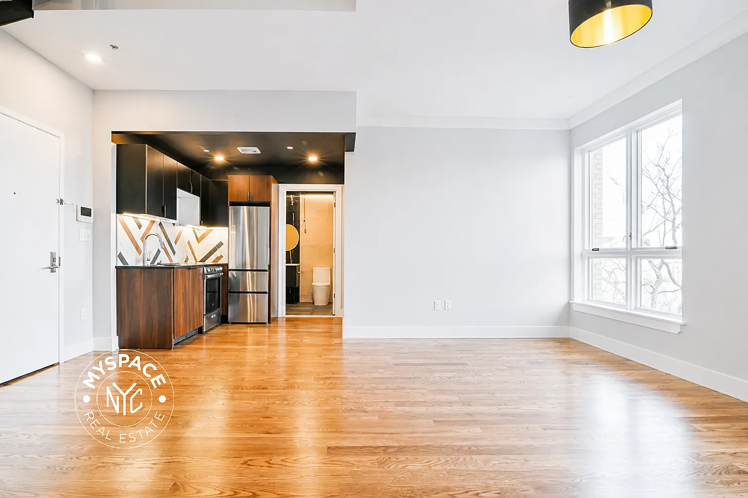 680 East 21st Street — Photo 1