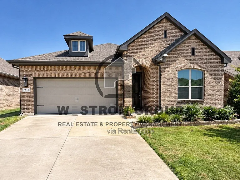 8637 Spindletop Dr — Photo 1