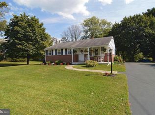 18 Maple Ave, Boyertown, PA 19512