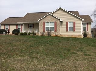 398 Lake Harbor Dr, Kingston, TN 37763