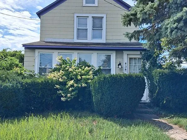 434 Claus Ave, Riverhead, NY 11901