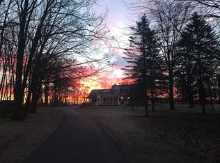 10990 Douglas Rd, Temperance, MI 48182