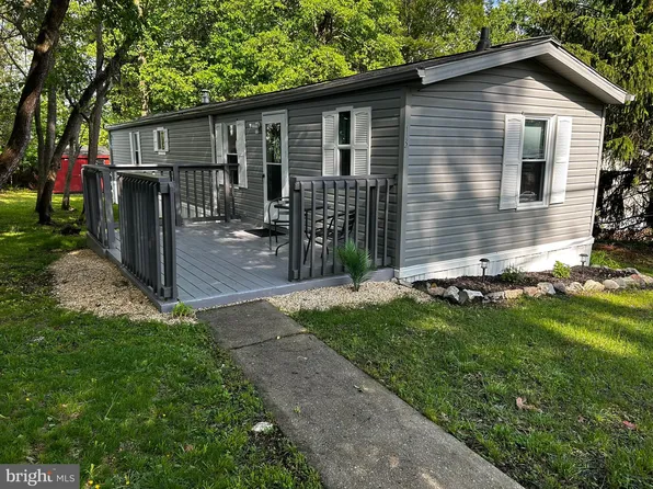 13 Melissa Ln, Downingtown, PA 19335