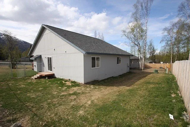 4 Bedroom Ranch Home in Eagle River! — Photo 3