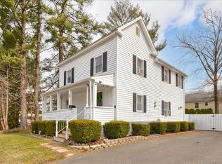 180 Hillcrest Ave, Newington, CT 06111