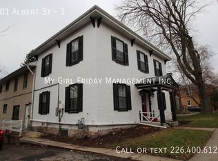 101 Albert St #3, Waterloo, ON N2L3S9