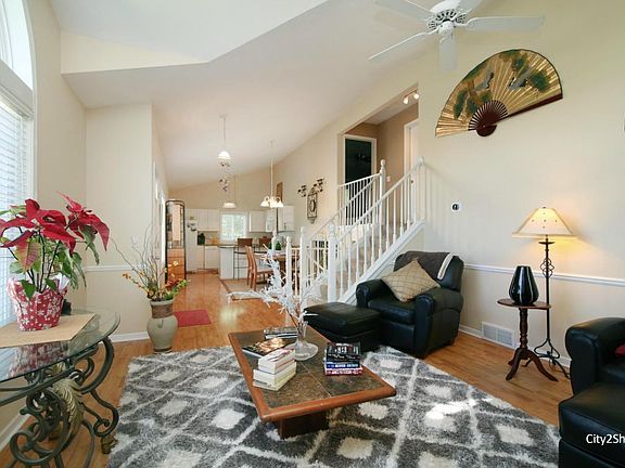 5th image of 2394 Shadetree Ln SE