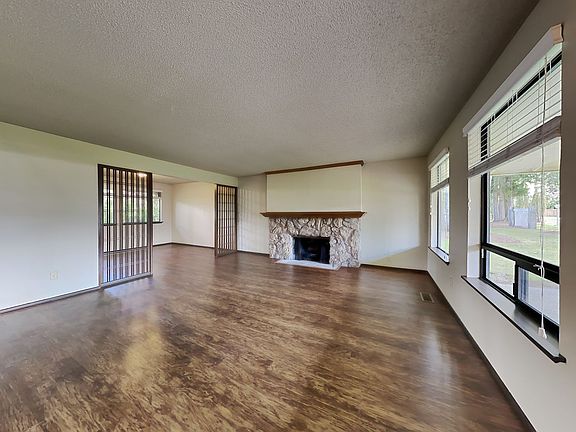 5th image of 7905 Onyx Dr SW