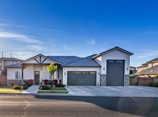 1445 Boomers Loop E, Santa Clara, UT 84765