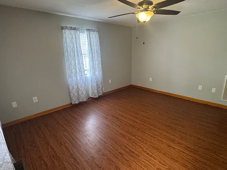 5458-5462 Old Stage Rd — Photo 3
