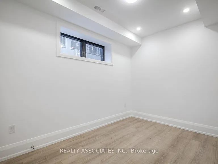 31 Ennerdale Rd #1A — Photo 15