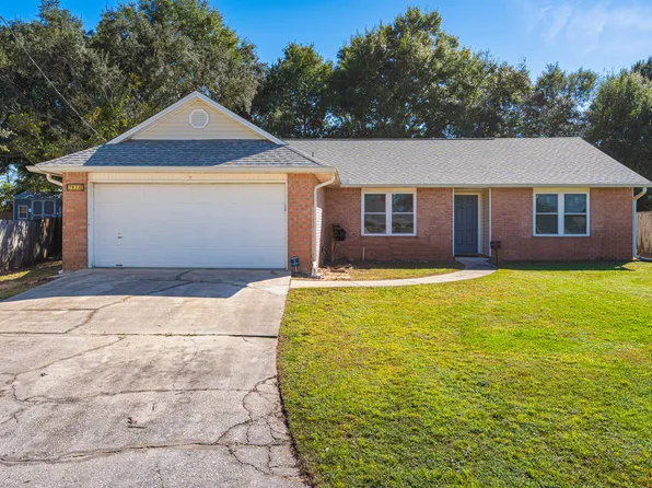 7933 Skyview Blvd, Navarre, FL 32566