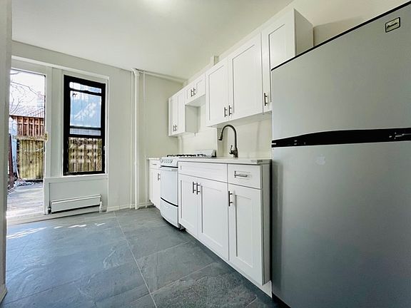 2nd image of 481 4th Ave APT 1L