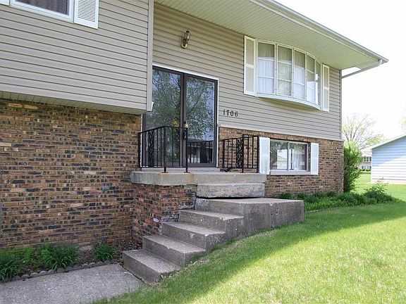 2nd image of 1706 W Thames Dr