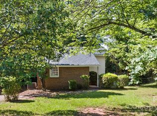 5117 Grapevine Dr, Charlotte, NC 28217