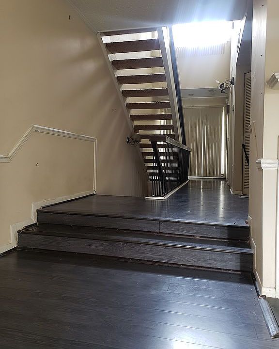 Main floor hallway 