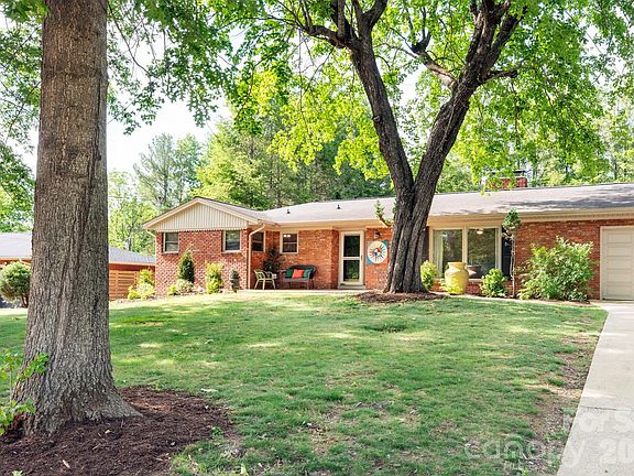 2nd image of 25 Bevlyn Dr