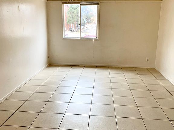 4th image of 1328 East St