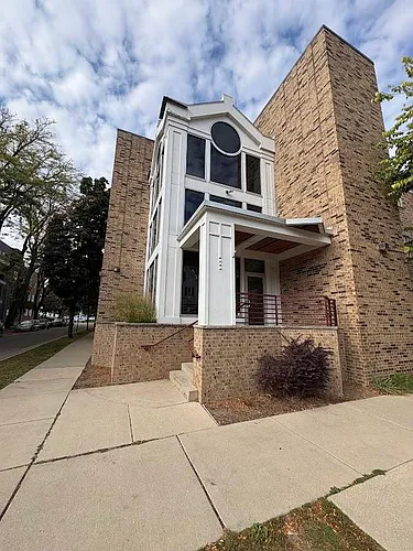 311 N Hancock St #323 Photo 1