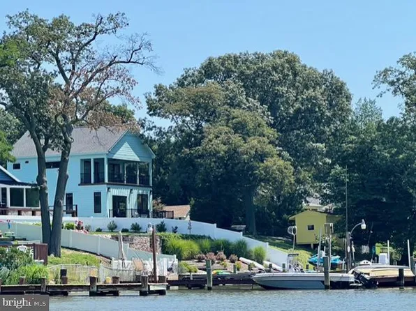 1831 Cremen Rd, Pasadena, MD 21122