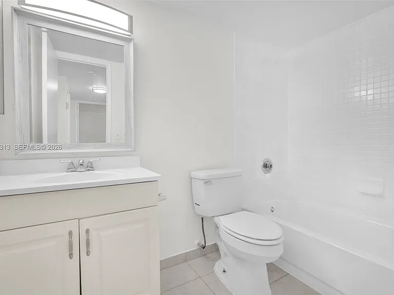 685 W Park Dr #206-11 — Photo 29