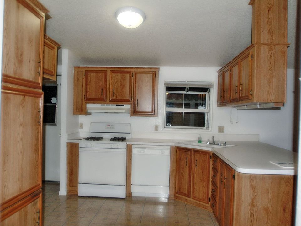 Kitchen (new tiles)