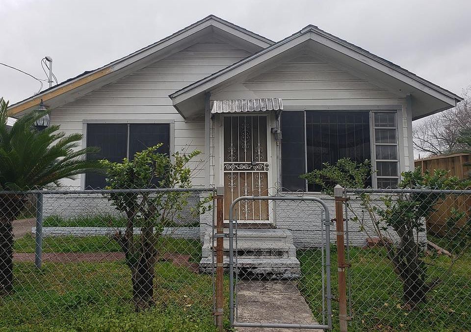 1st image of 3205 Eastex Fwy