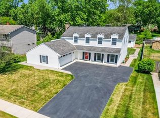 1599 Burning Trl, Wheaton, IL 60189